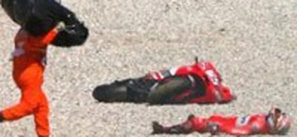 Capirossi cade a 200Km/h - niente GP