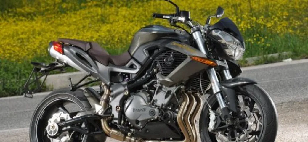 Benelli TNT 899 e TNT 1130 Century Racer, le moto del centenario