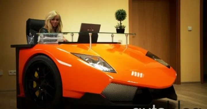Una Lamborghini in ufficio? No, una scrivania molto speciale