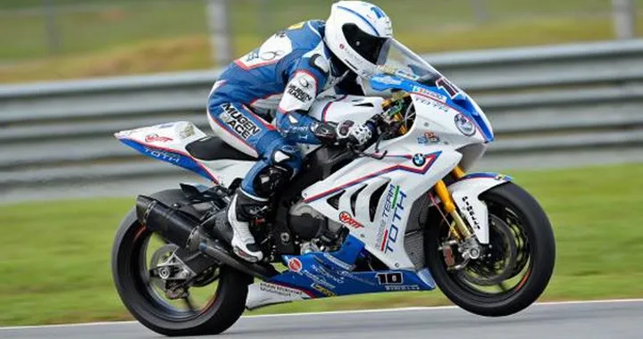 WSBK 2015: BMW Racing Team Toth al via con Toth e Rizmayer