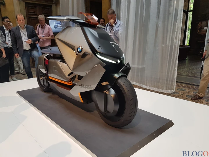 BMW Concept Link: la presentazione LIVE