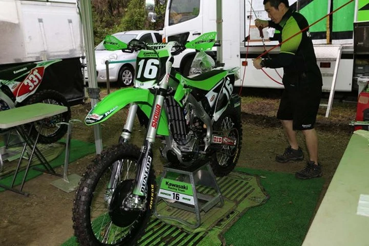 Foto spia Kawasaki KX250F 2014?