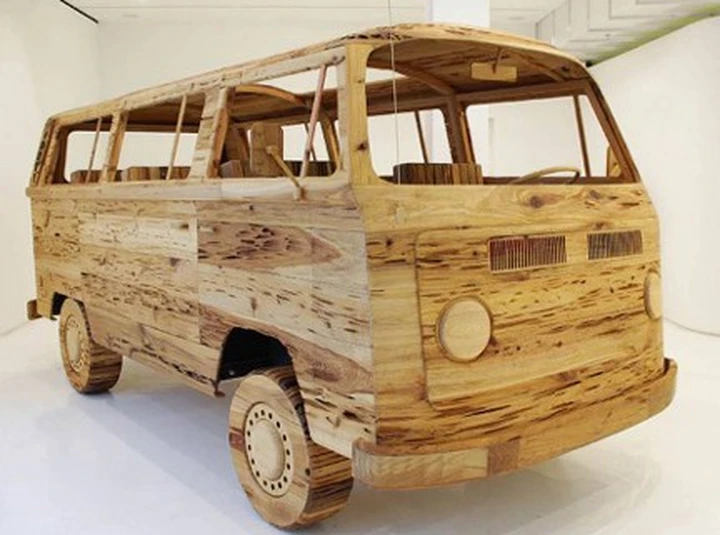 Volkswagen Bus in... legno