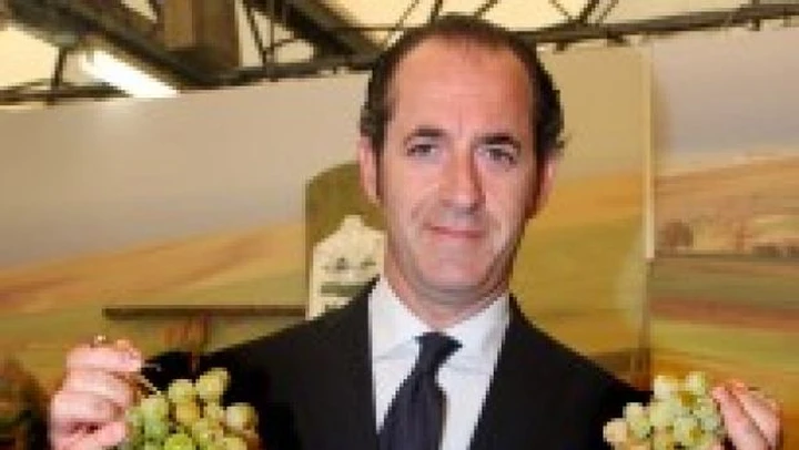 Parla il ministro Zaia: con due bicchieri non si è ubriachi. Basta criminalizzare il vino