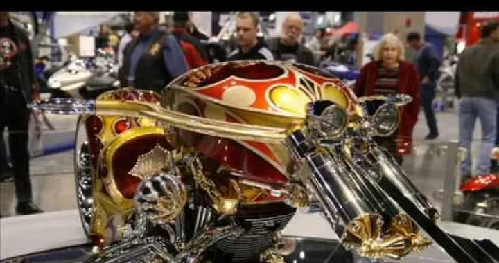 Chopper d'oro 24 carati da 400 mila euro, che spreco!