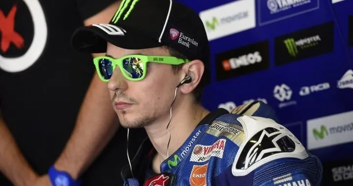 MotoGP 2015, Lorenzo: "Sono in forma, ma anche Rossi"