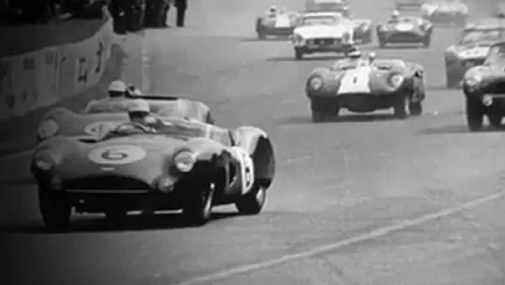 Aston Martin: nuovo video sulla Vantage V8 SP10