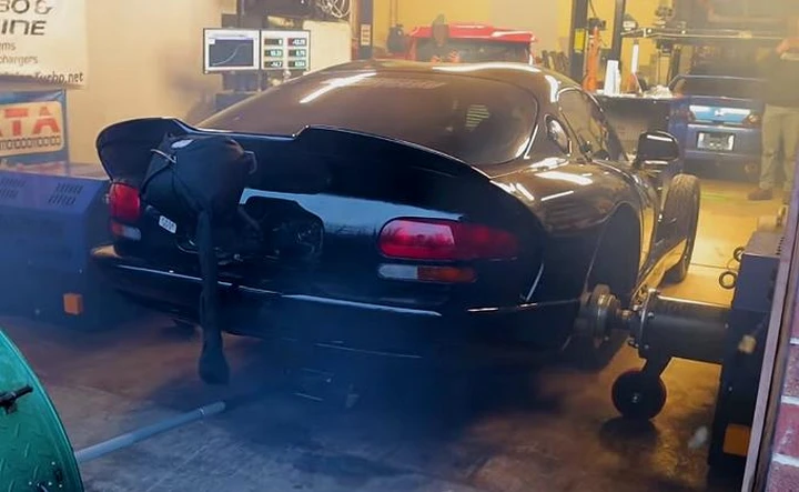 La Dodge Viper per drag race: 2872 cavalli al banco