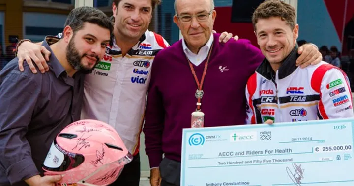 MotoGP: il casco 'Stop Cancer' battuto all'asta per 255.000 Euro!