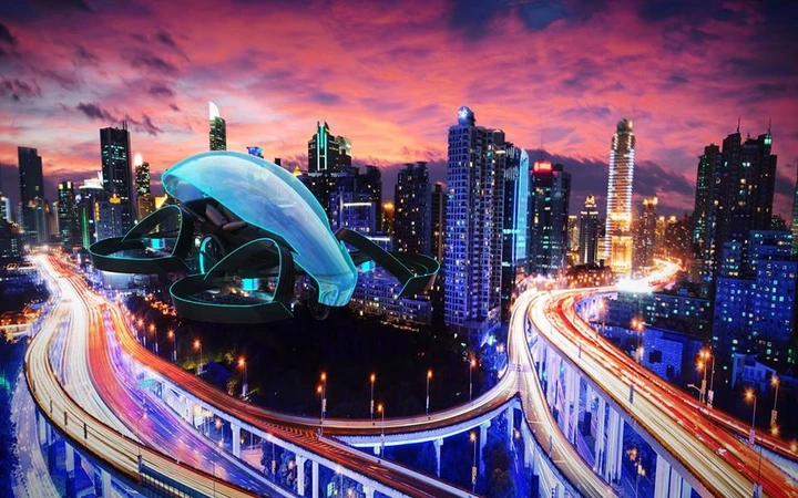 Auto volante Toyota: futuro tra cielo e barche