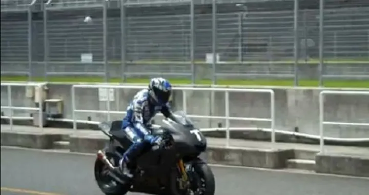 MotoGP: prima apparizione della Yamaha M1 1000cc