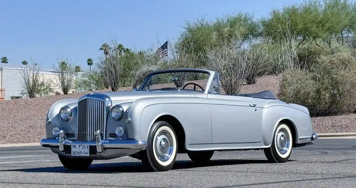 Nessuno vuole la Bentley S1 Continental di un terribile dittatore