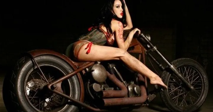 Sexy Bikers: Rat Bike & Rat Girl