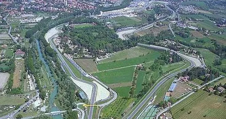 WSBK: test di Imola, Haga out, in pista gli altri big