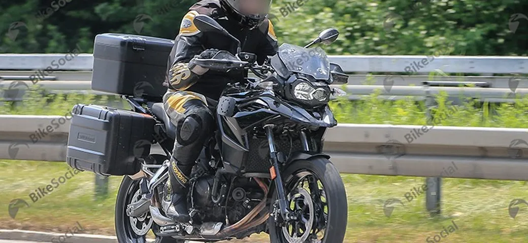 Foto spia della prossima BMW F 700 GS