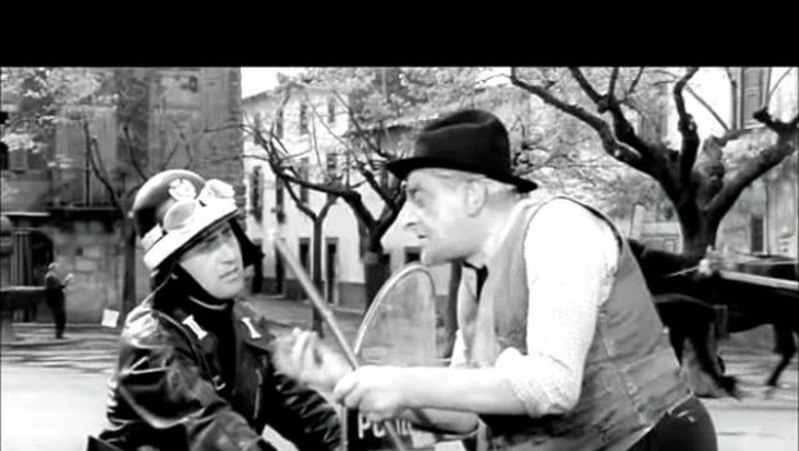 MotoCult: il MotoGuzzi Falcone di Alberto Sordi ne 