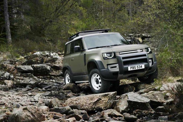 Nuova Land Rover Defender: svelata al Salone di Francoforte 2019 (VIDEO LIVE)