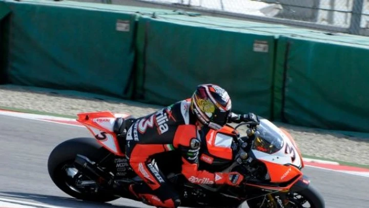 SBK, Imola: Aprilia frenata da qualche problema in Superpole