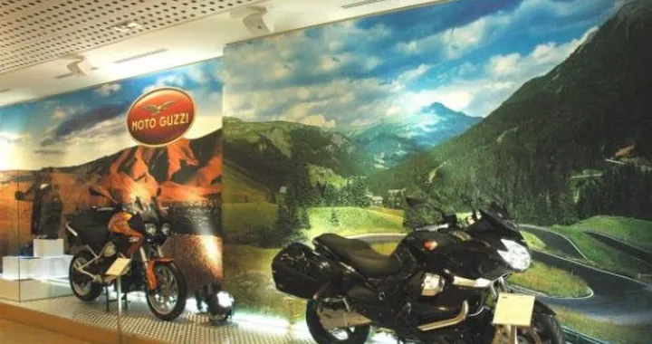 Moto Guzzi festeggia i 90 anni allo Spazio Broletto 13