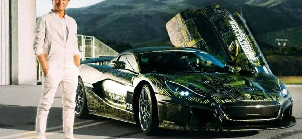 Nico Rosberg prova la Rimac C_TWO