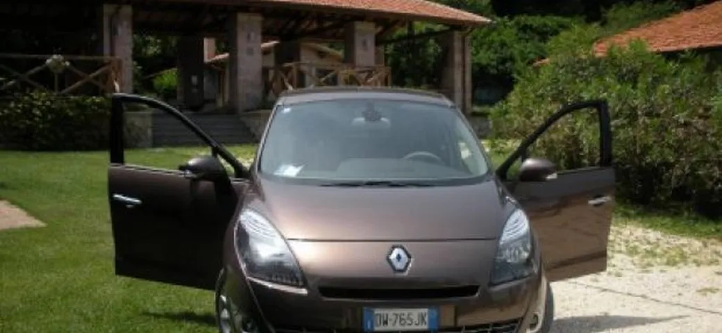Nuova Renault Scénic: la nostra prova su strada della monovolume francese