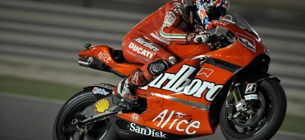 Casey Stoner punta al bis, Melandri al riscatto