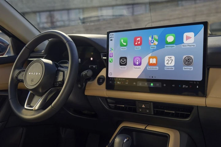 Nuova Mazda CX-5, EEA+ e Google Gemini rivoluzionano l'infotainment