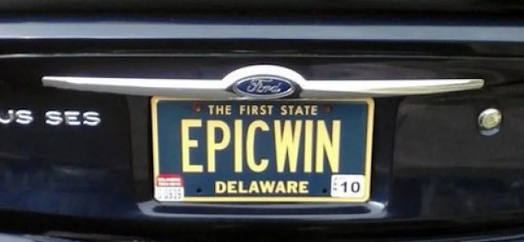 Rubrica auto Epic Win: le targhe personalizzate