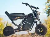 Wheelie Fun Bike: la minimoto elettrica che insegna a impennare