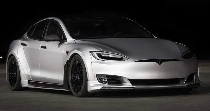 Auto elettriche tuning? Ecco il kit S-APEX per Tesla Model S
