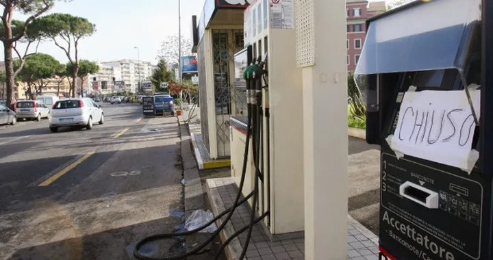 Sciopero benzinai 18 giugno: confermata la serrata