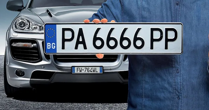 Targhe straniere: arriva il giro di vite