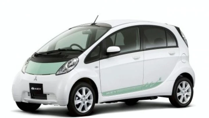 Mitsubishi I-Miev: i primi 25 esemplari di serie arrivano in Inghilterra