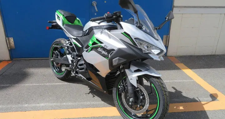 Kawasaki Ninja e-1 e Z e-1: emergono nuovi dettagli sulle specifiche