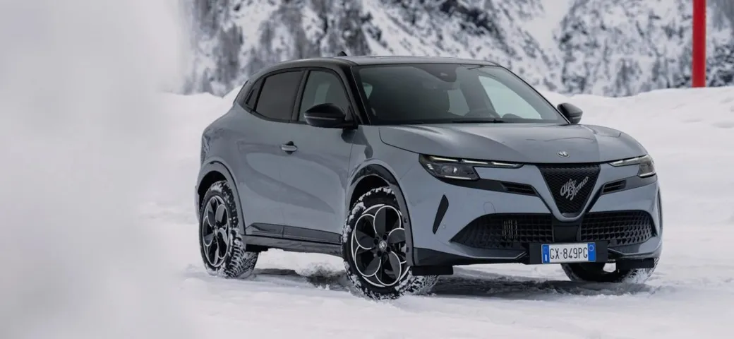 Alfa Romeo registra una crescita del 31% nel 2025: merito di Junior e Tonale