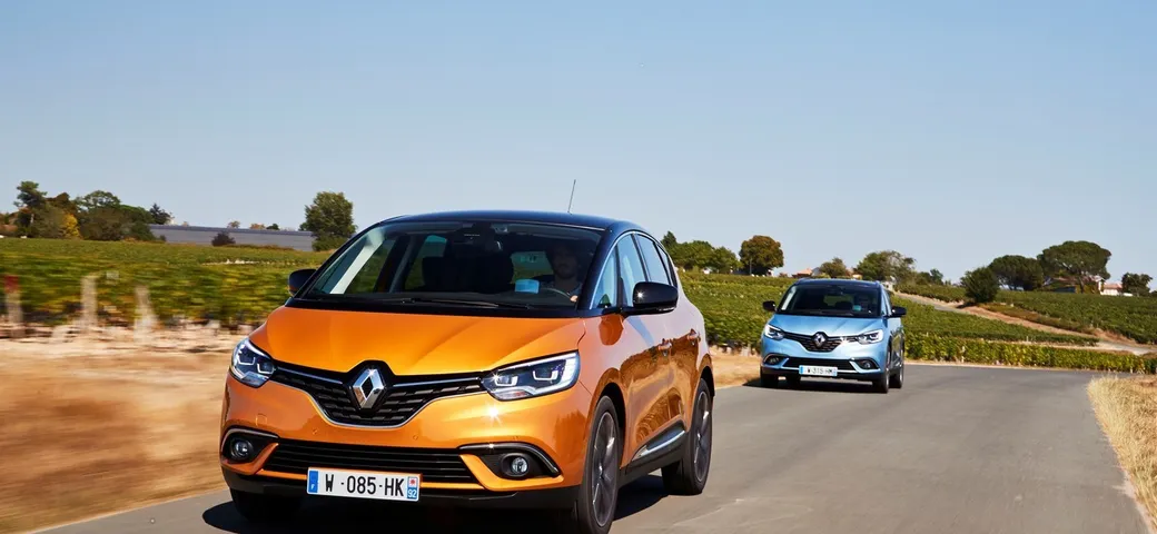 Renault Scénic Hybrid Assist: prezzo e informazioni