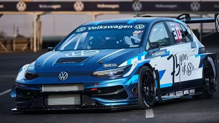 Volkswagen sorprende con il Mega Golf: 1.000 CV e motore Audi RS3 per la sfida in salita