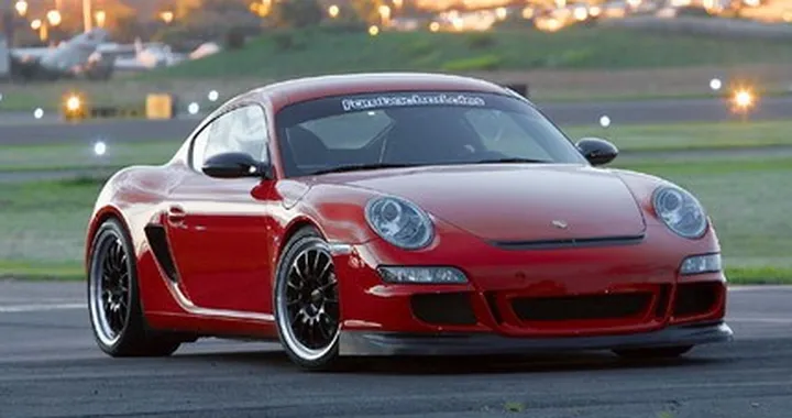 Porsche Cayman GTR