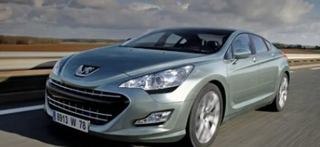 Peugeot 608: la berlina-coupè secondo Peugeot