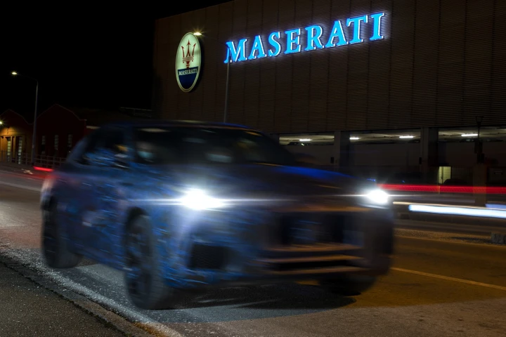 Maserati Grecale: i primi teaser del nuovo SUV italiano