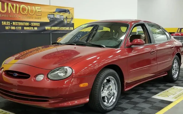 Una Ford di 30 anni è perfetta, sembra uscita adesso dal concessionario