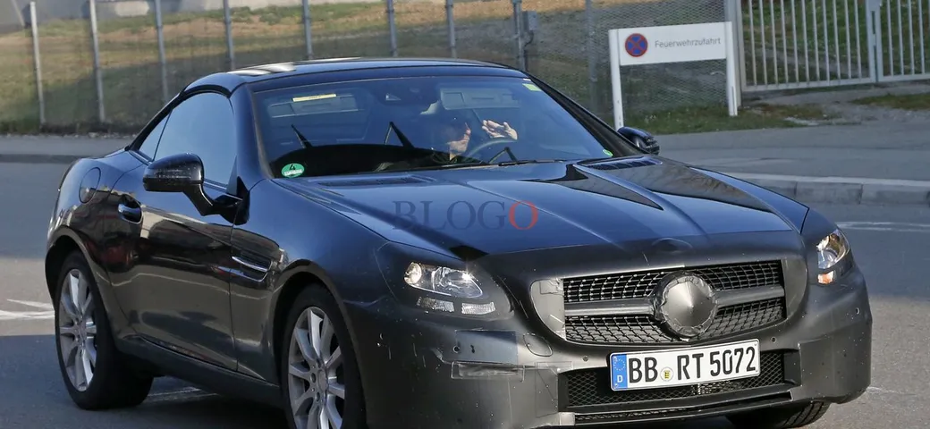 Mercedes SLC: foto spia della nuova SLK