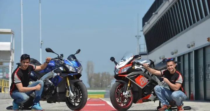 Aprilia V4 Days: Haslam e Torres presentano le nuove RSV4 e Tuono 1100