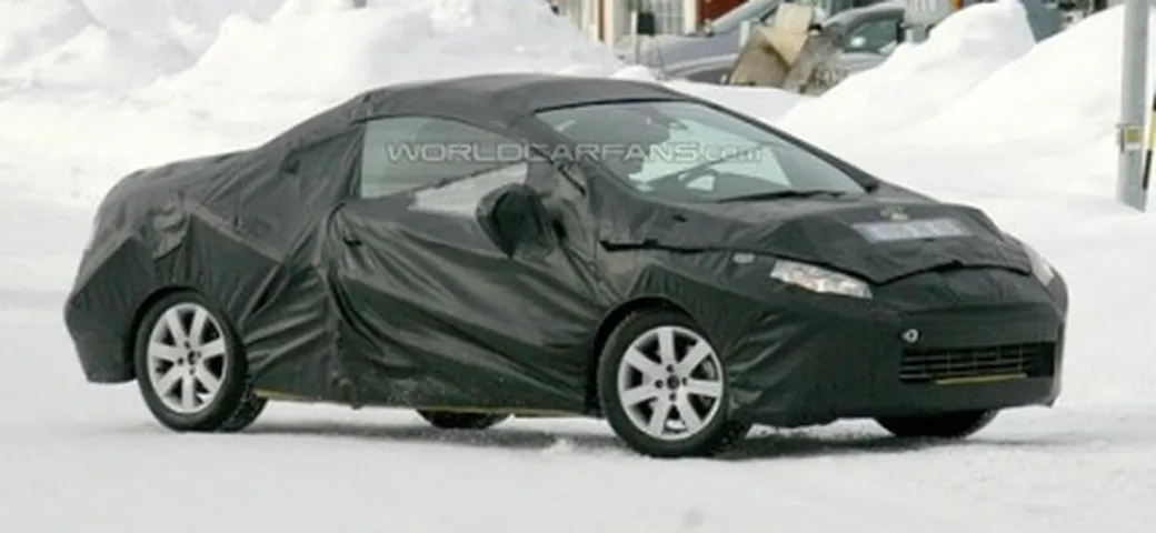Peugeot 308 CC - foto spia