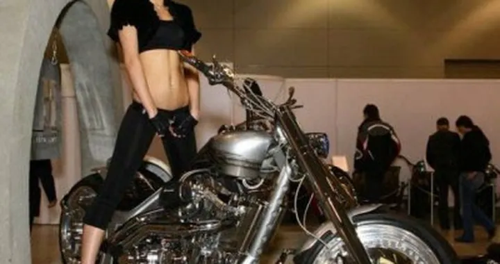 Ragazze in fiera - galleria immagini