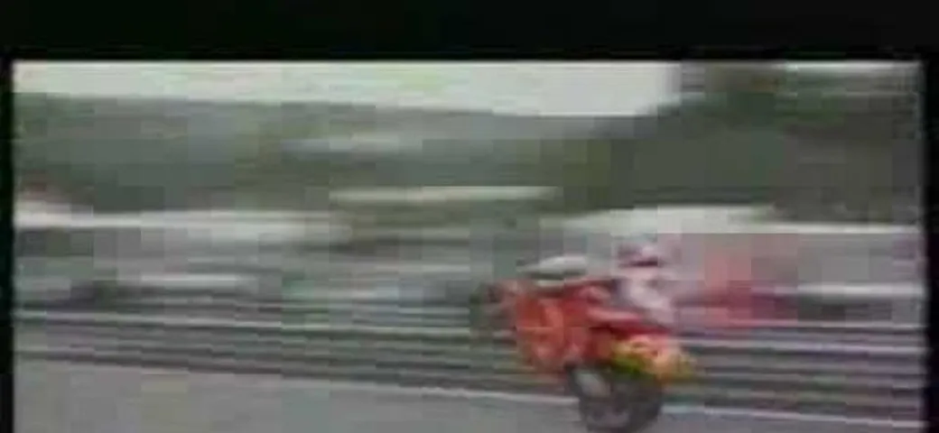 Tributo alla Cagiva vittoriosa di Claudio Castiglioni /video