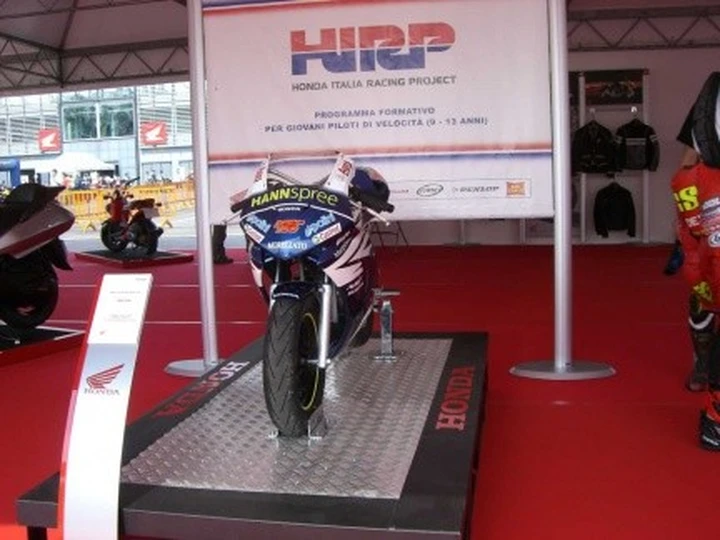 Honda NSF100: la scuola dei campioni