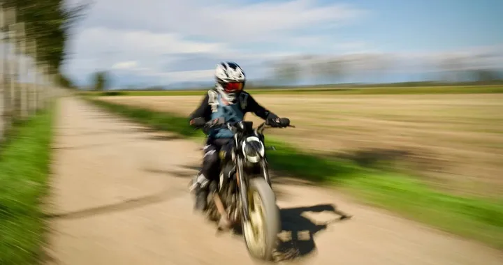 Oltre 1.462 km in un giorno: la sfida estrema della Ducati Scrambler