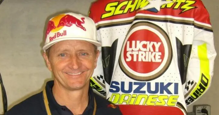 Kevin Schwantz in bici da Donington a Misano in memoria di Marco Simoncelli