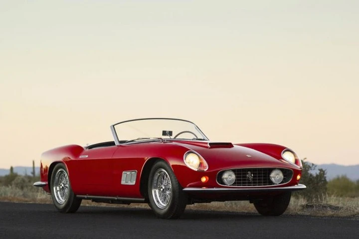Ferrari: a gennaio va all'asta anche una 250 GT California del 1958
